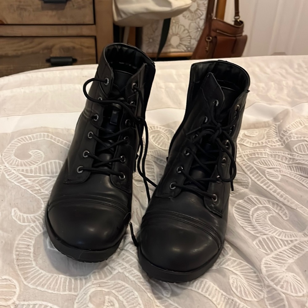 Black Non-Slip work booties